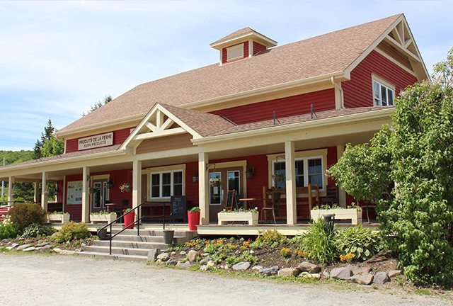 Grocery stores and markets in the Coaticook Region