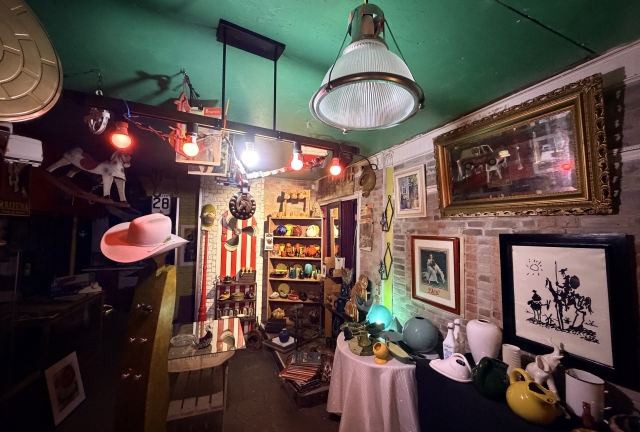 The Campoticaire - Art & Urban Decor